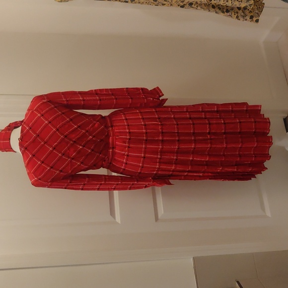 David-Hayes 100% Silk Red Plaid Long Sleeve Midi Skirt Set With Little Scarf - Picture 3 of 16